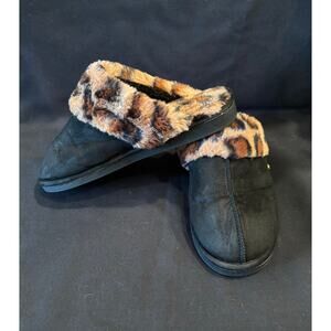 Women’s Nine West Slip On Leopard Fuzzy Slippers, size 11 12 XL